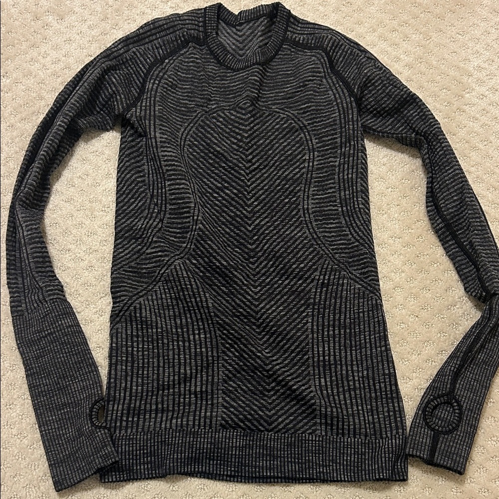 Black and Gray Textured Long Sleeve Top